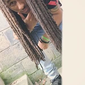 Meet your Posher, Carlos